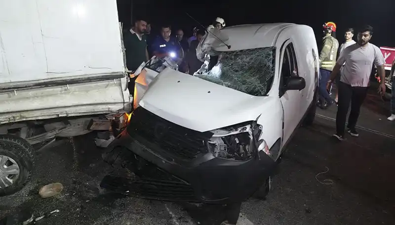 İstanbul'da Korkunç Kaza: Üç Kişi Yaralandı, Detaylar Ortaya Çıktı