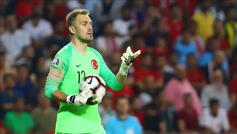 Milli Kaleci Mert Günok, Futbolu Bırakma Yaşını Açıkladı!