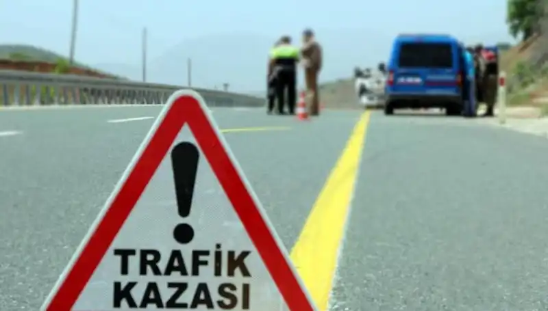 Bitlis’te Peş Peşe İki Kaza: 19 Kişi Hastaneye Kaldırıldı!