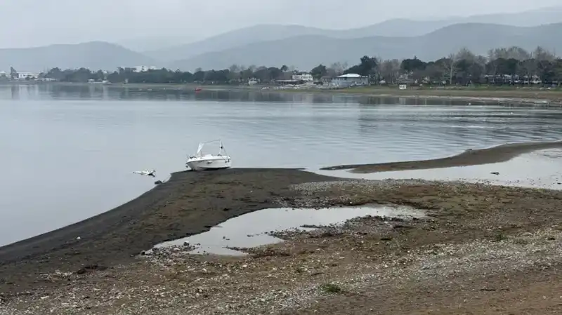 İznik Gölü'nde Kuraklık Alarmı: Yağmurlar Neden Yetersiz Kaldı?