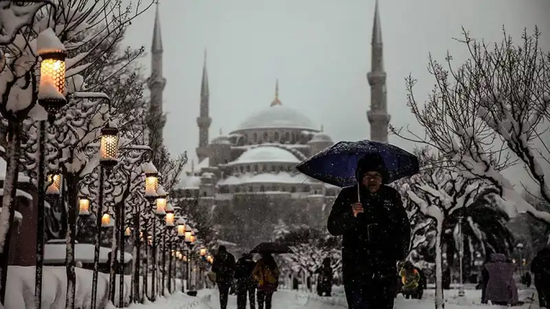 İstanbul'a Beklenen Kar Yağışı Geliyor, Hazır Mısınız?