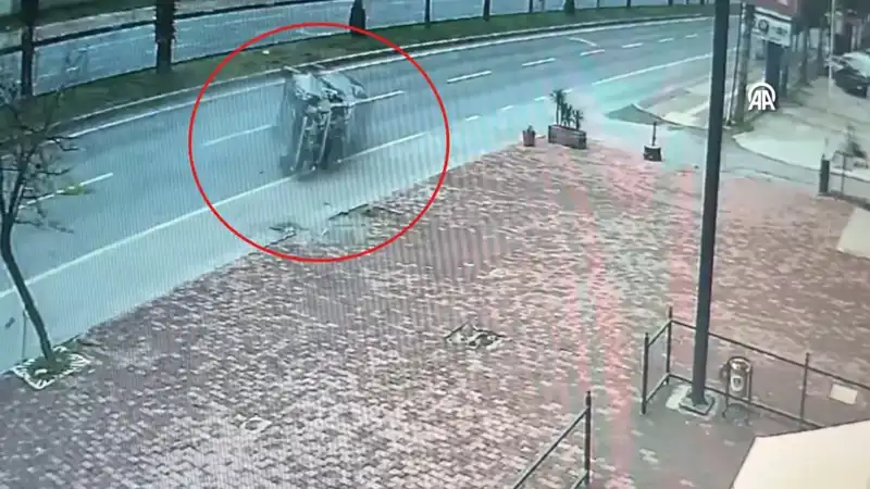 Korkunç Kaza: Güvenlik Kamerasında İki Yaralı Anları